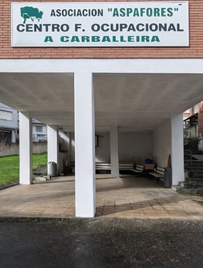  En ASPAFORES le cuidamos y acompañamos cada día